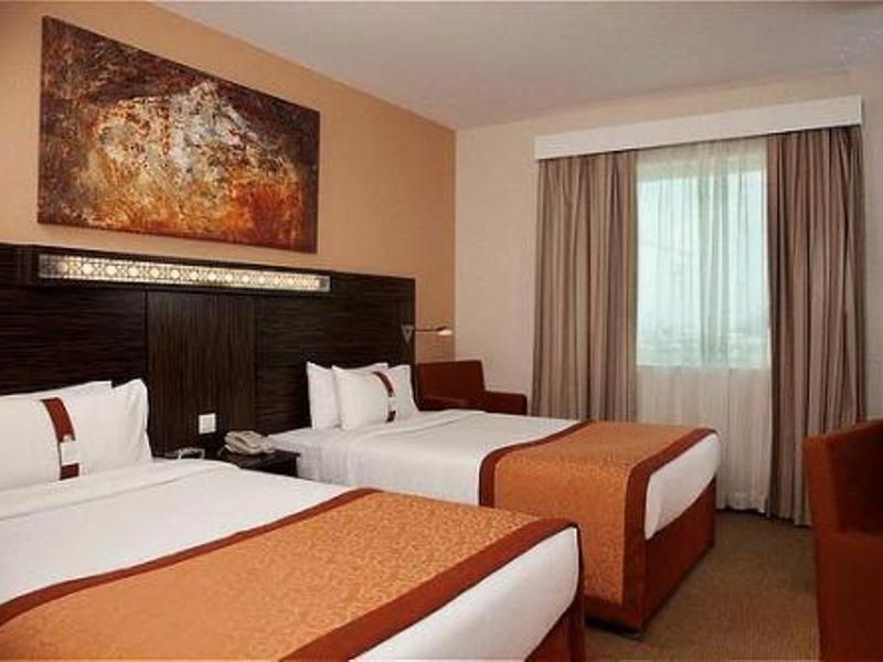 Holiday Inn Express Dubai Jumeirah, An Ihg Hotel Экстерьер фото
