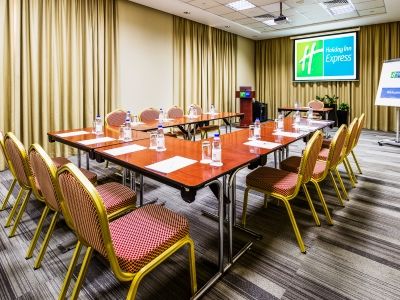 Holiday Inn Express Dubai Jumeirah, An Ihg Hotel Экстерьер фото